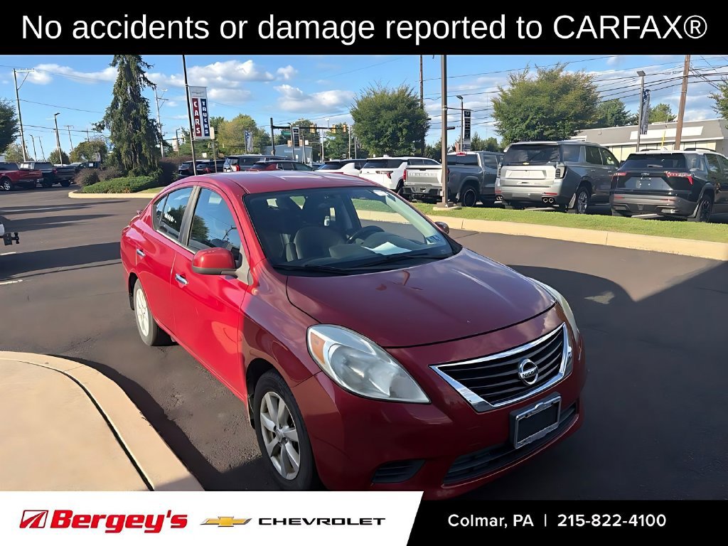 Used 2014 Nissan Versa SV w/ Convenience Package FWD image 2