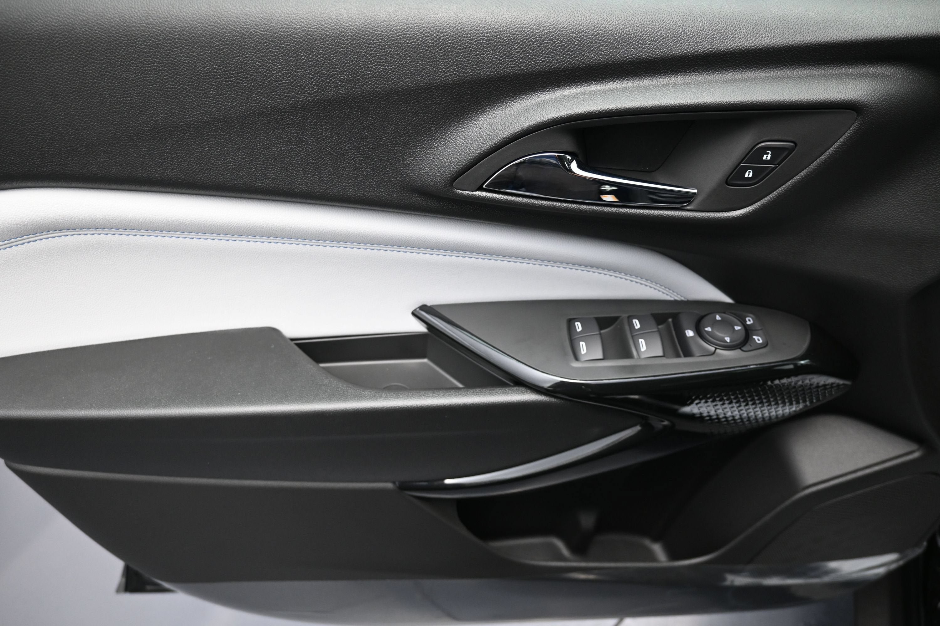 New 2026 Chevrolet Trax LT w/ Sunroof Package FWD image 26