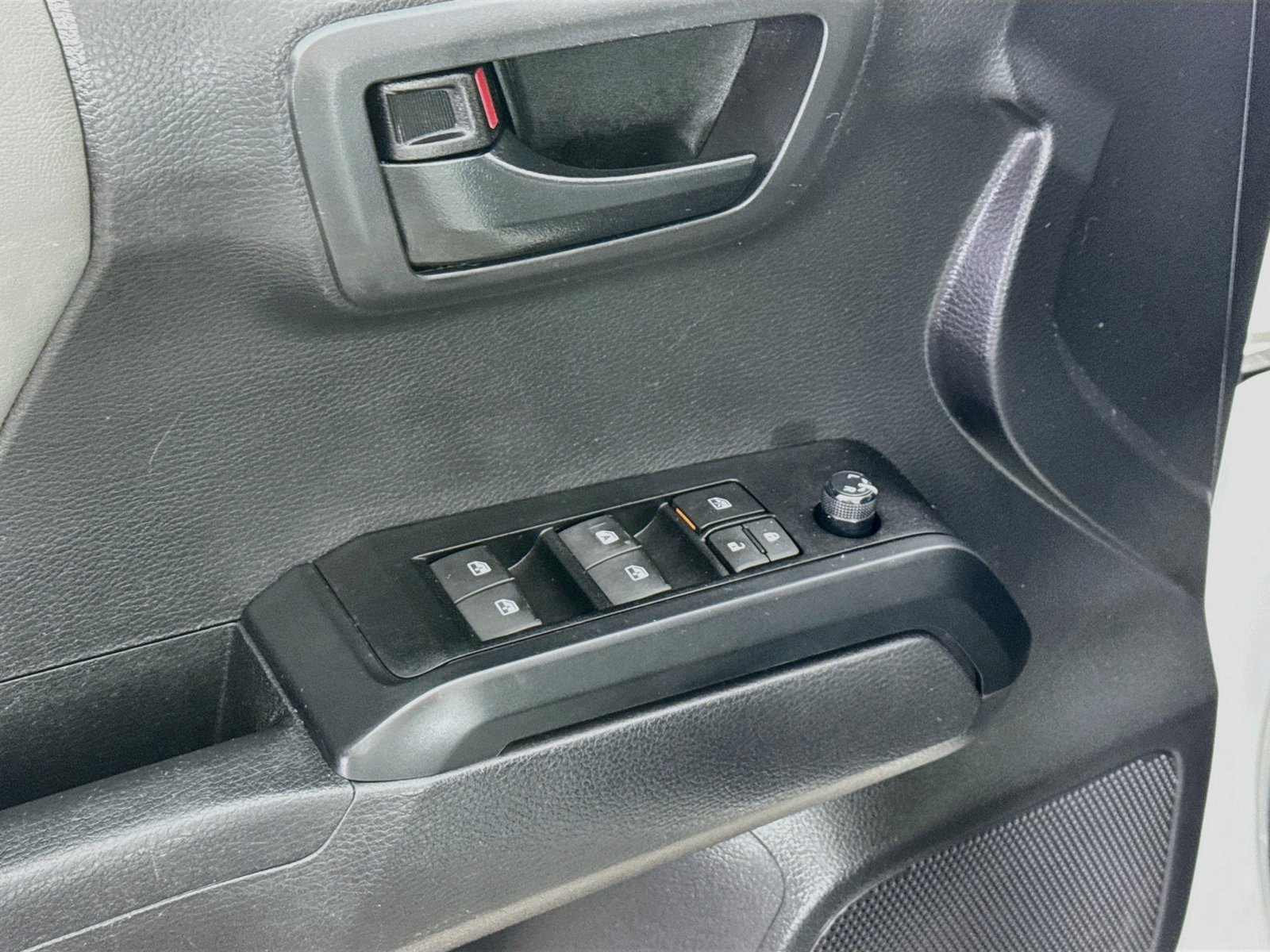 Certified 2023 Toyota Tacoma SR AWD/4WD image 17