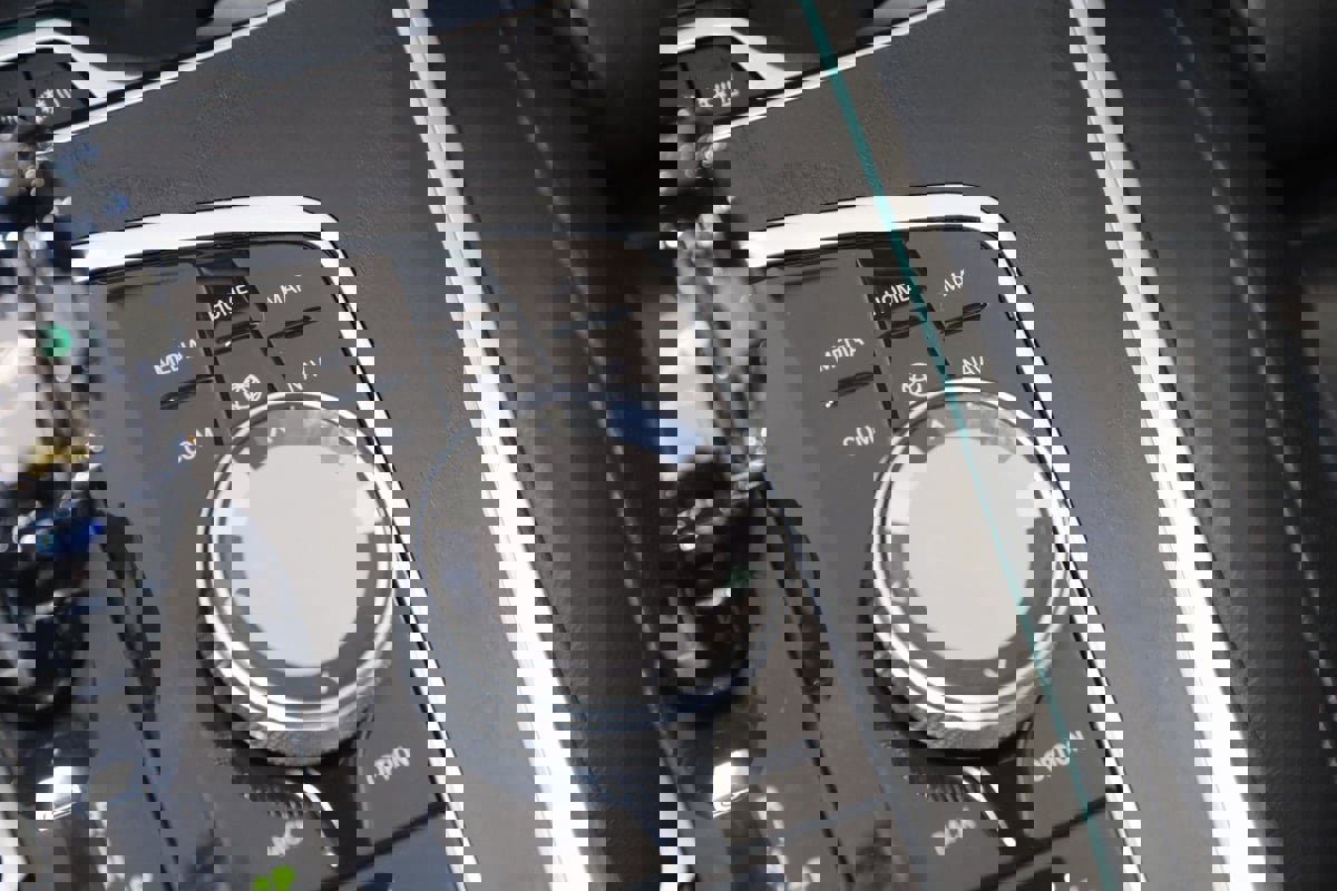 Used 2022 BMW X7 M50i w/ Executive Package image 35