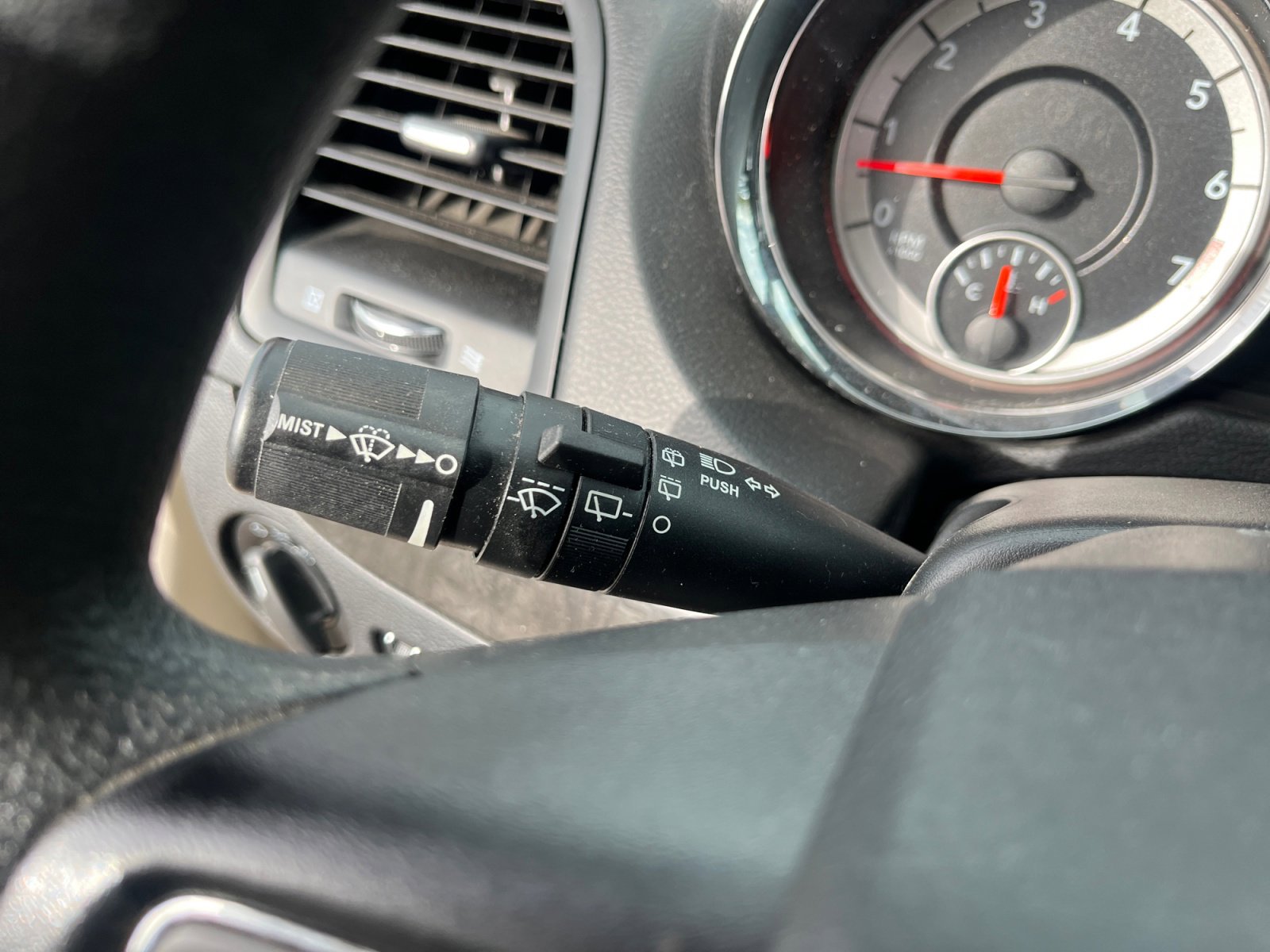 Used 2016 Dodge Grand Caravan American Value Package image 12