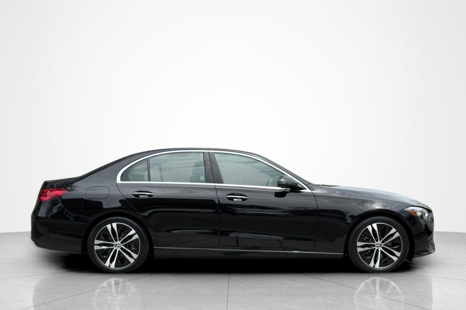 Used 2022 Mercedes-Benz C 300 Sedan image 6