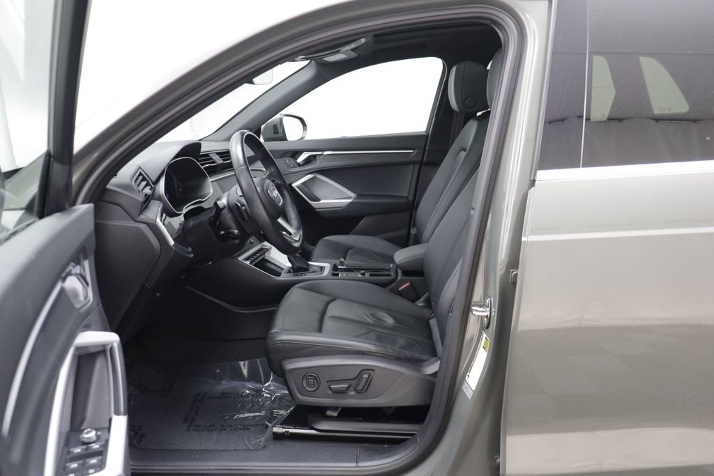 Used 2021 Audi Q3 2.0T Premium AWD/4WD image 5