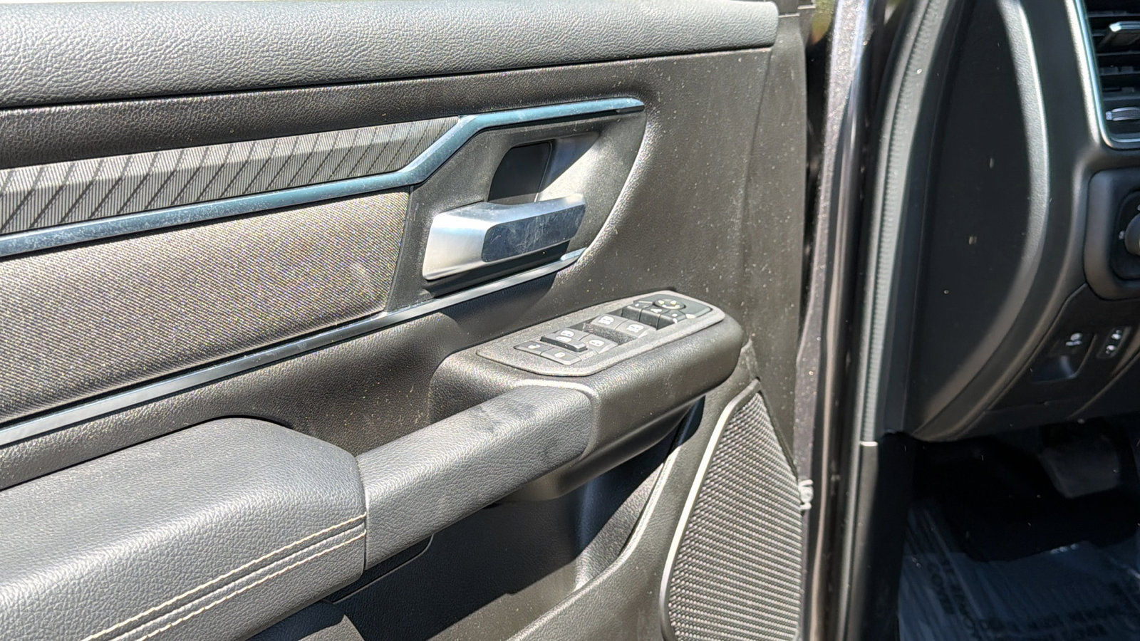 Used 2025 RAM 1500 Big Horn RWD image 15