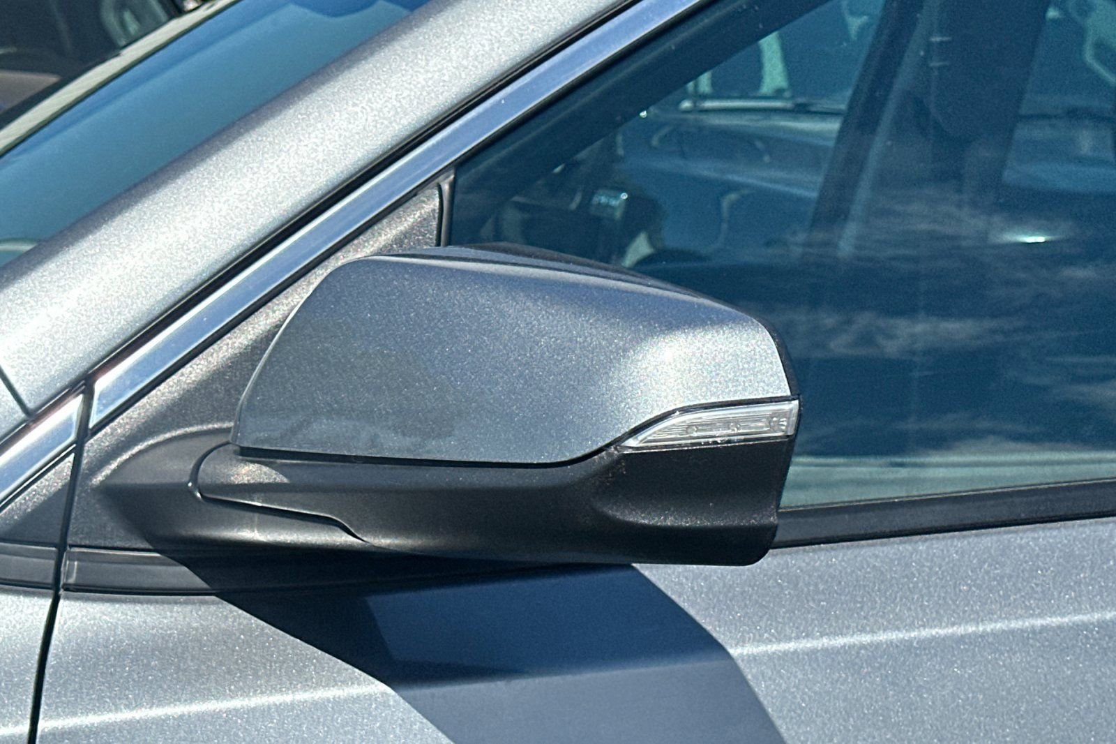 Used 2023 GMC Terrain SLT image 54