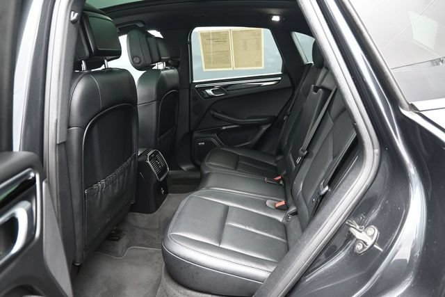 Used 2020 Porsche Macan AWD/4WD image 10