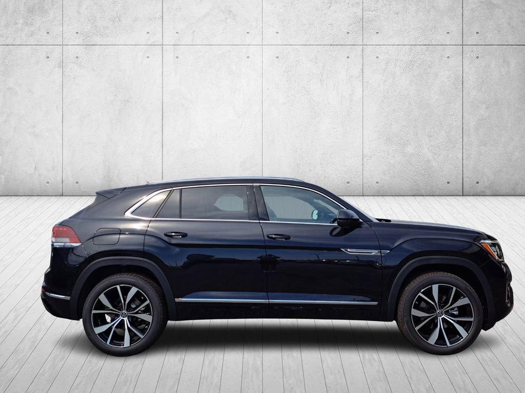 New 2026 Volkswagen Atlas Cross Sport SEL Premium R-Line image 4