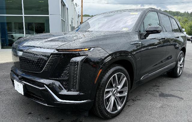New 2026 Cadillac Vistiq Sport w/ LPO, Floor Liner Package image 1
