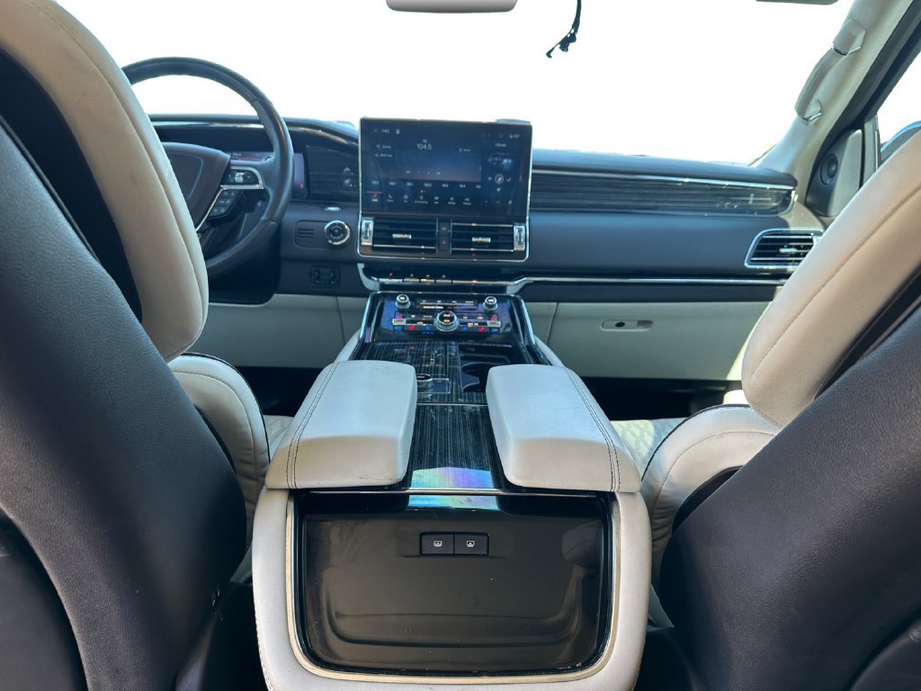Used 2022 Lincoln Navigator L Black Label AWD/4WD image 19