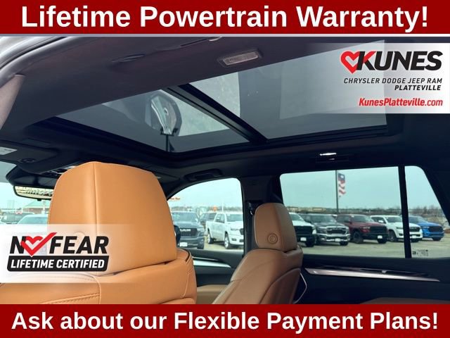 Used 2025 Cadillac Escalade Premium Luxury AWD/4WD image 35