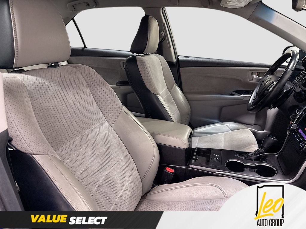Used 2016 Toyota Camry XSE FWD image 27