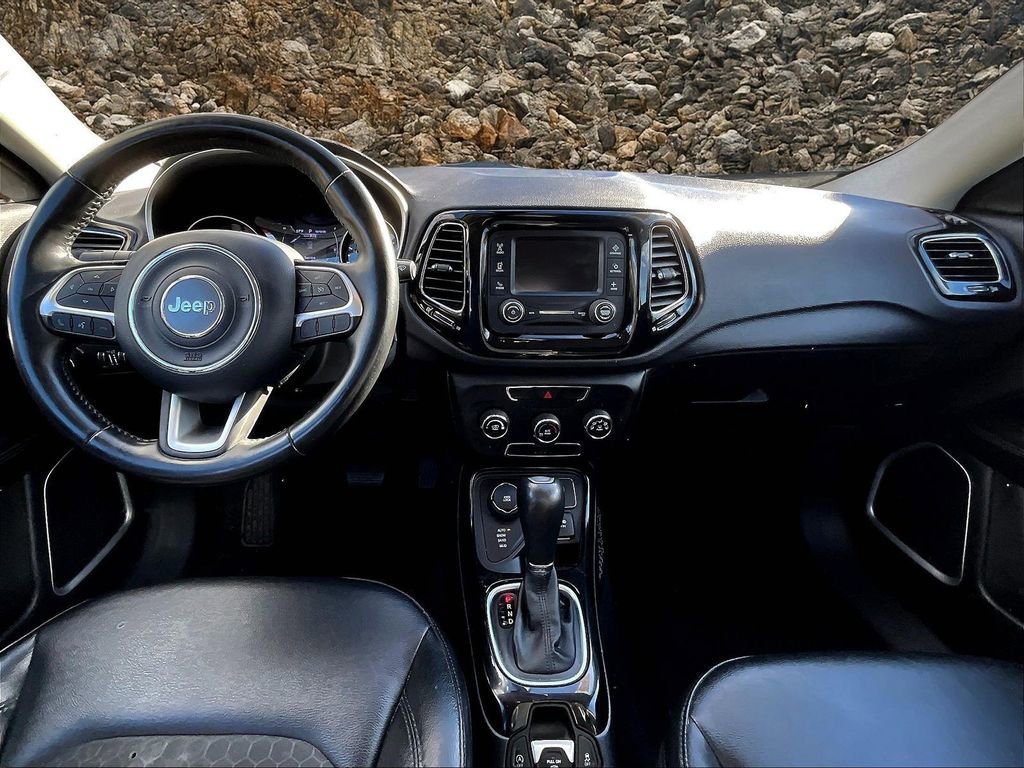 Used 2018 Jeep Compass Latitude image 13