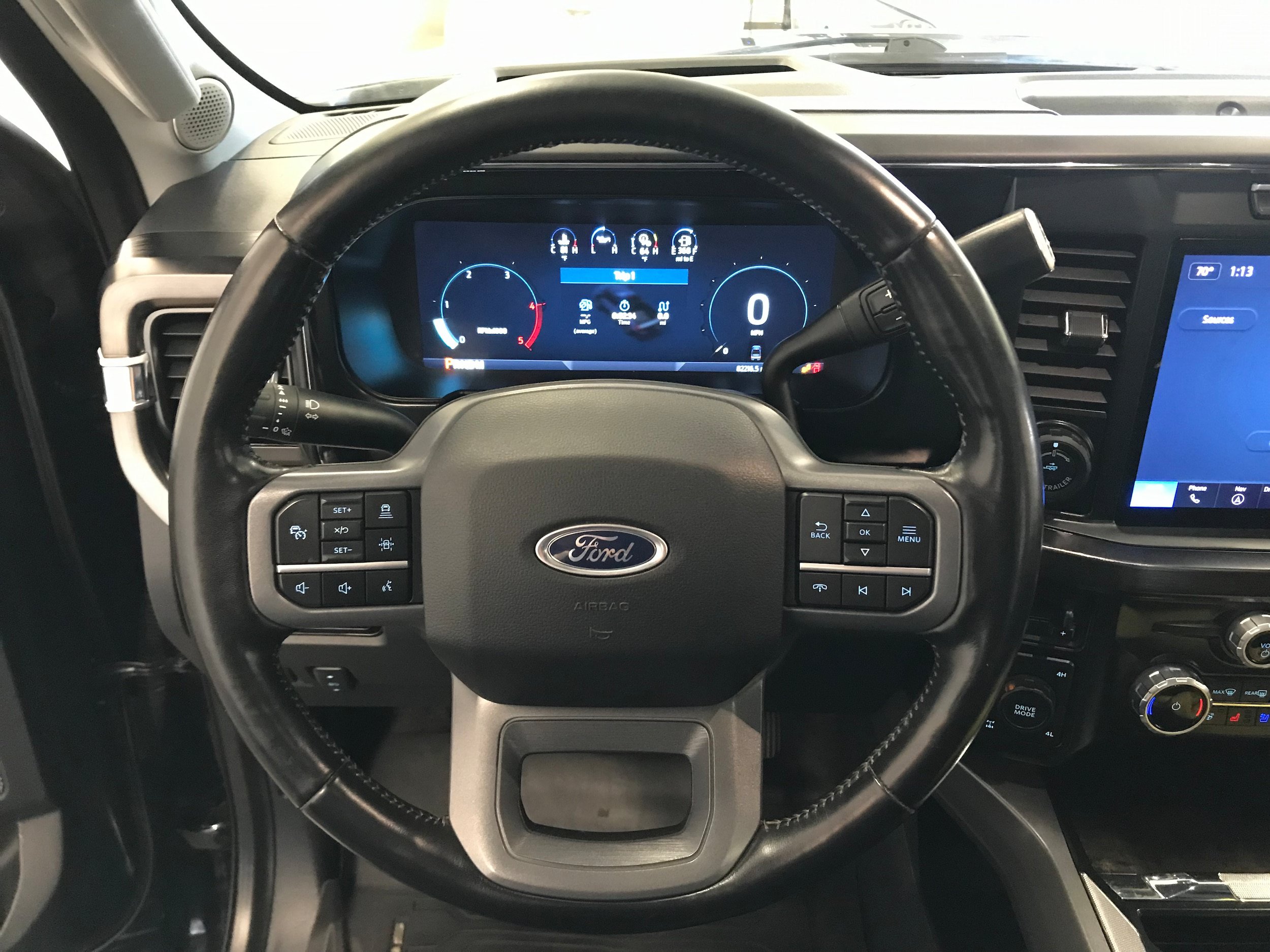 Used 2023 Ford F350 Lariat w/ Lariat Ultimate Package AWD/4WD image 20