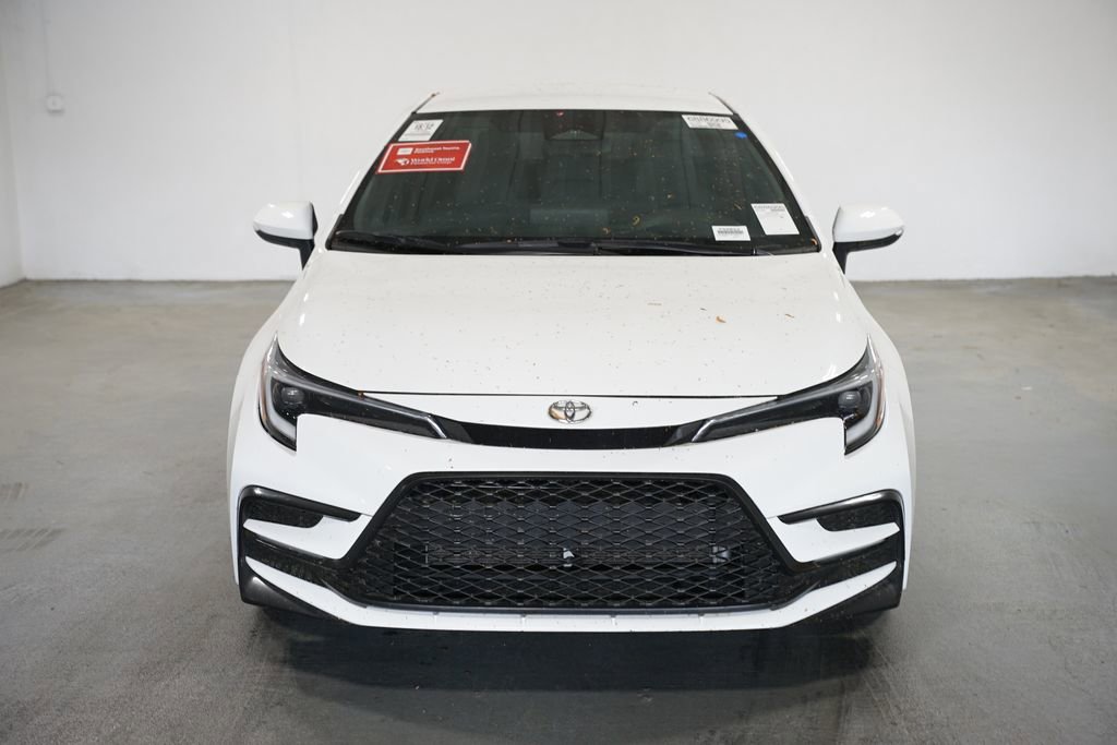Used 2024 Toyota Corolla SE image 2