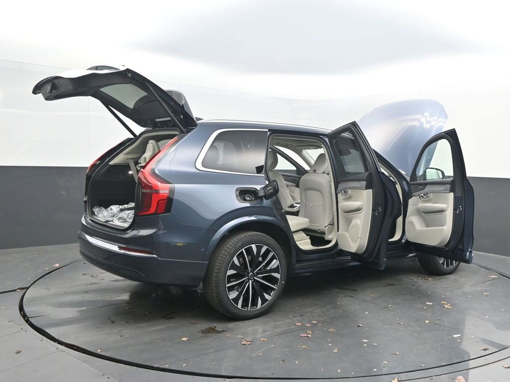 New 2026 Volvo XC90 B6 Ultra w/ Protection Package image 39