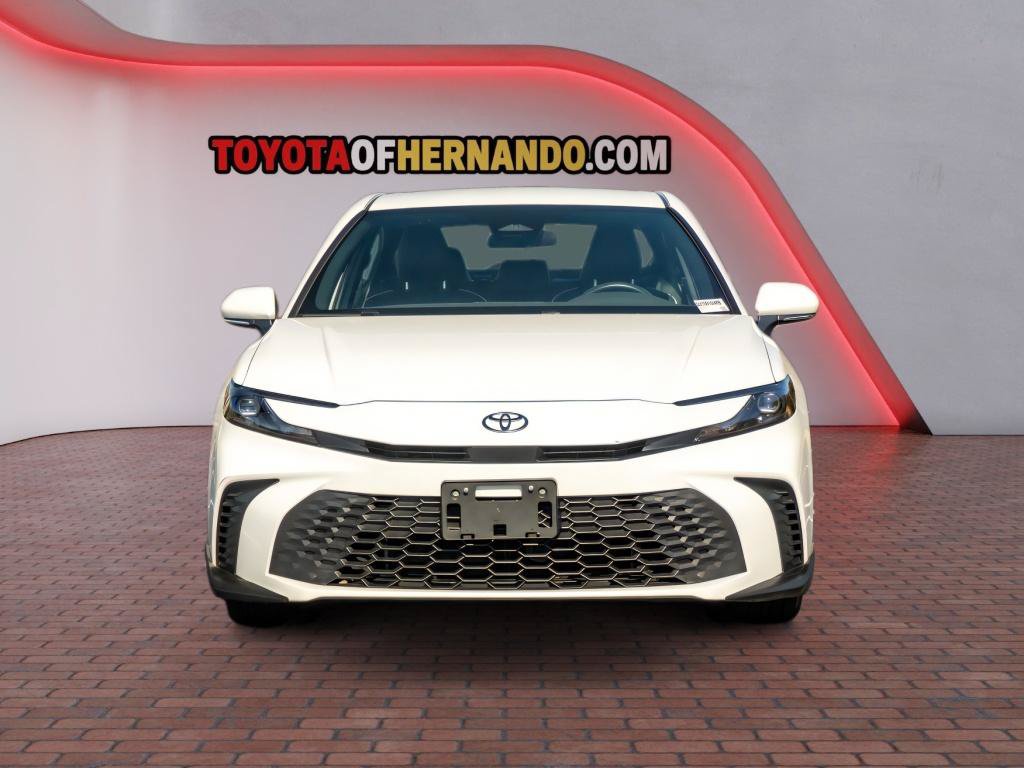 Used 2025 Toyota Camry SE FWD image 2