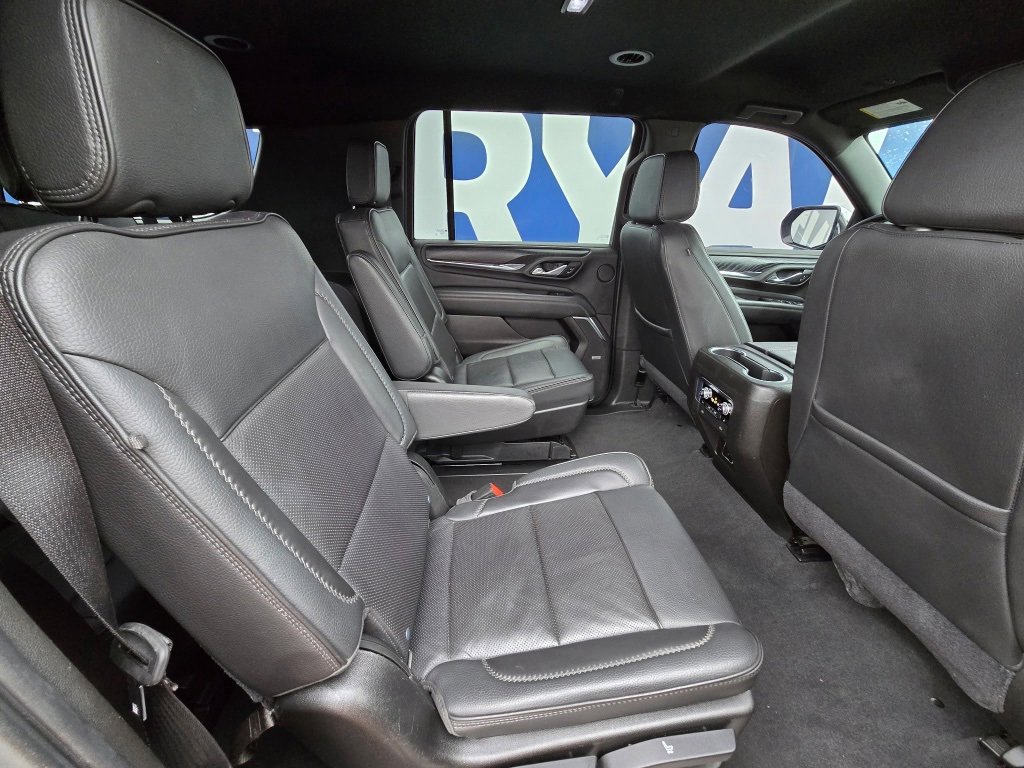 Used 2021 GMC Yukon XL Denali image 30