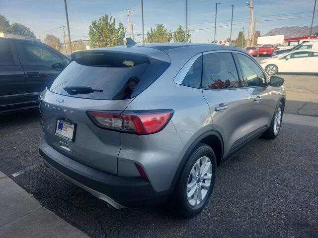 Used 2022 Ford Escape SE image 7