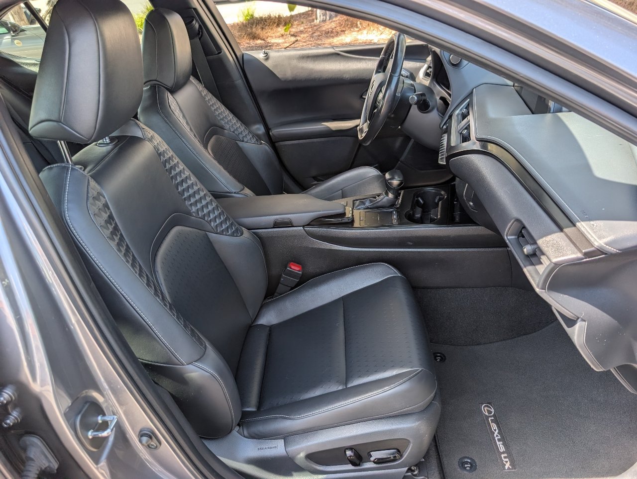 Used 2021 Lexus UX 200 w/ Accessory Package (Z1) FWD image 8