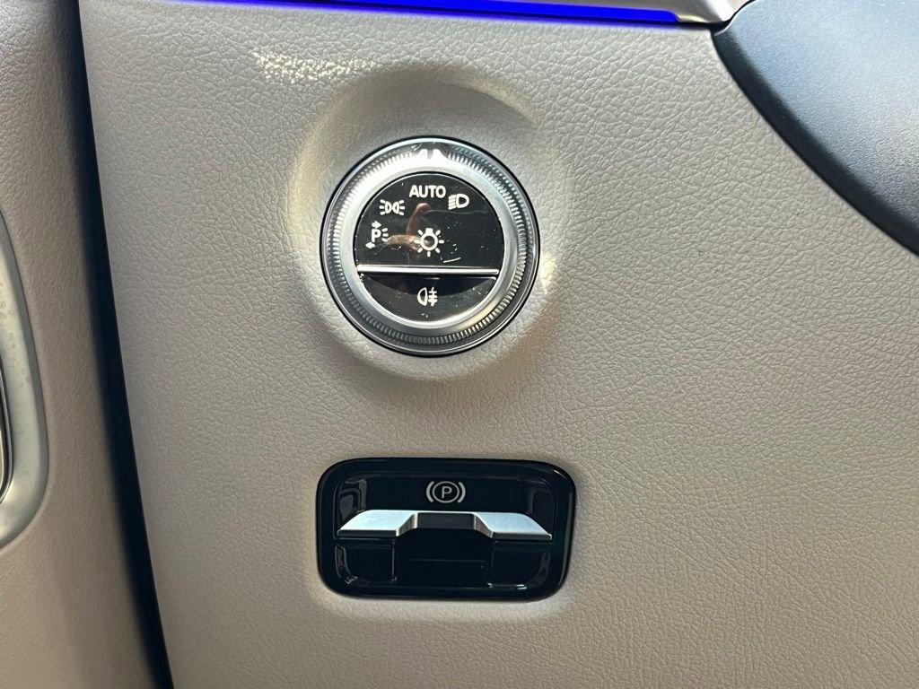 Used 2022 Mercedes-Benz C 300 Sedan w/ Exclusive Trim Package image 30