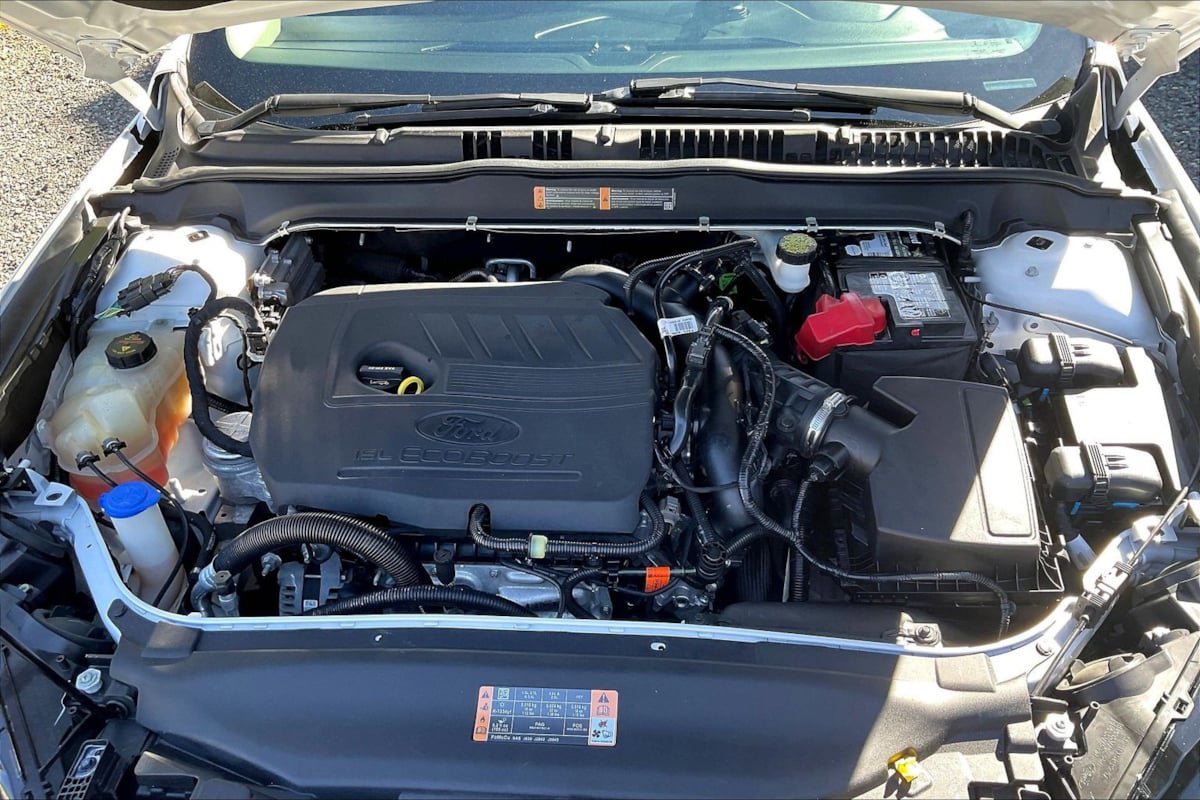 Used 2018 Ford Fusion SE FWD image 28