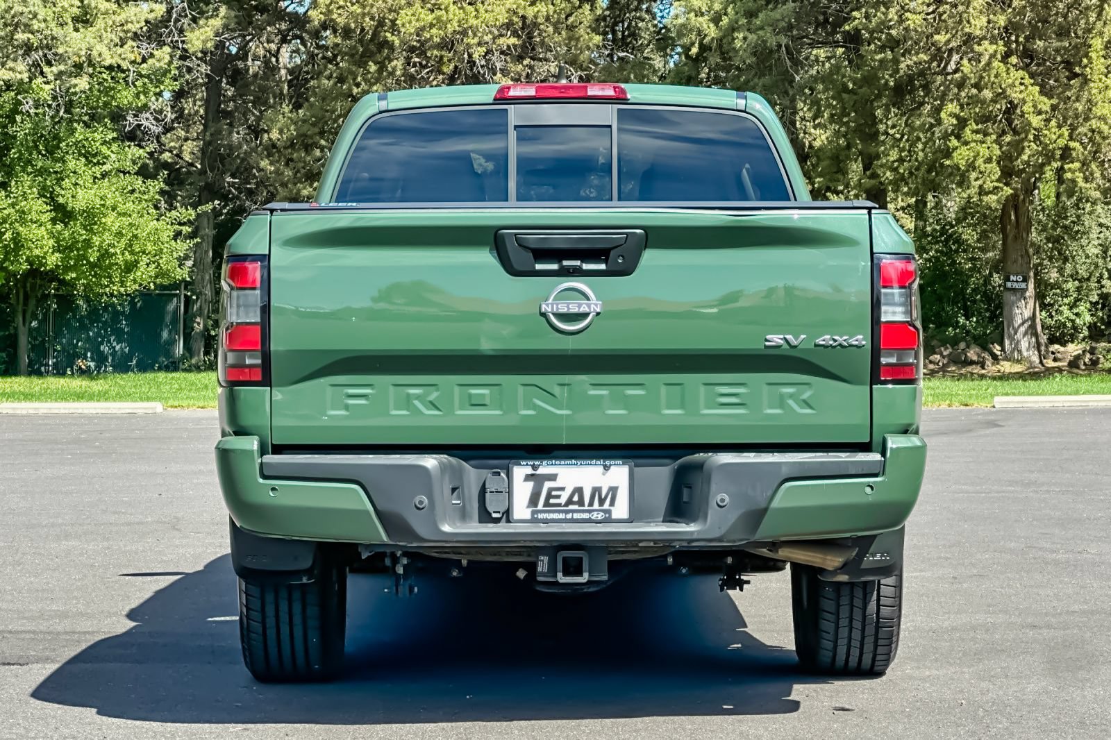 Used 2022 Nissan Frontier SV w/ Technology Package AWD/4WD image 5
