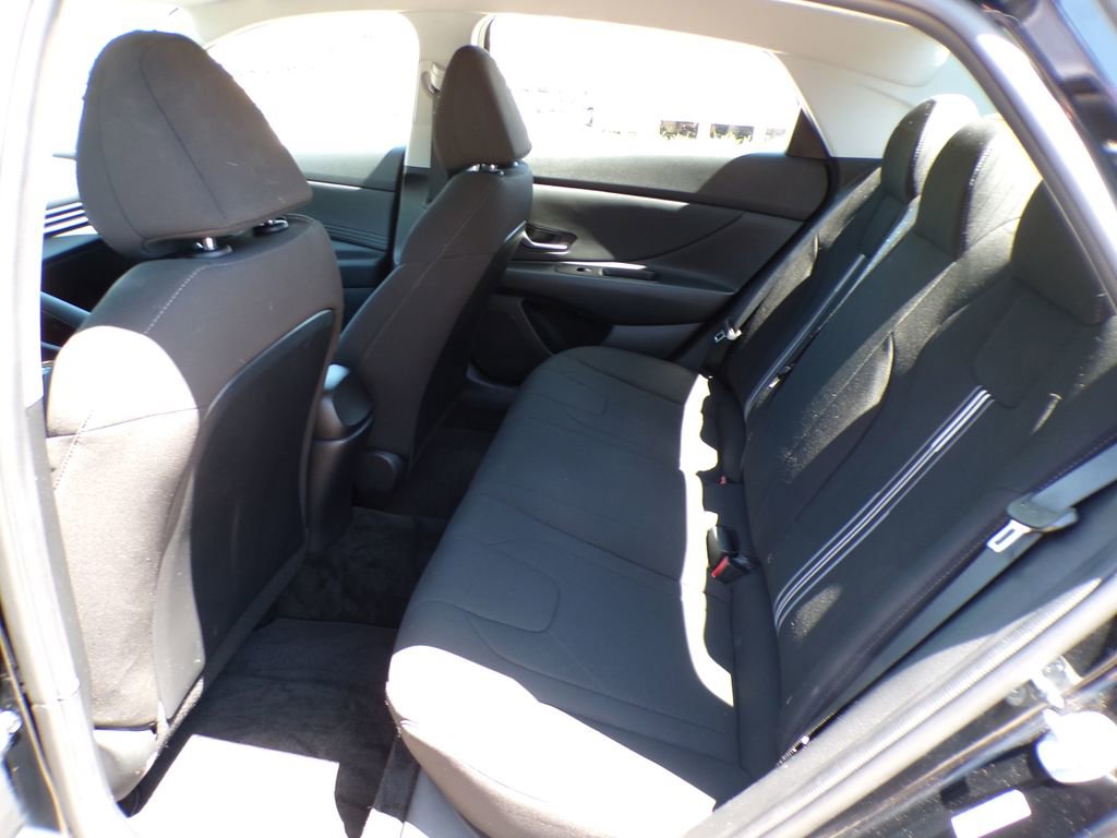 Certified 2023 Hyundai Elantra SEL w/ Convenience Package FWD image 16