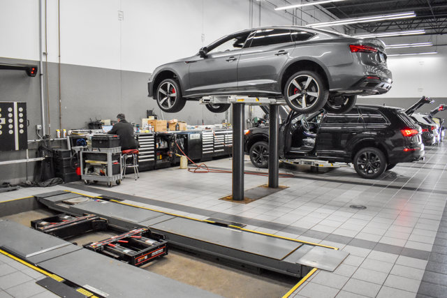 Used 2020 Jaguar F-PACE Checkered Flag image 15