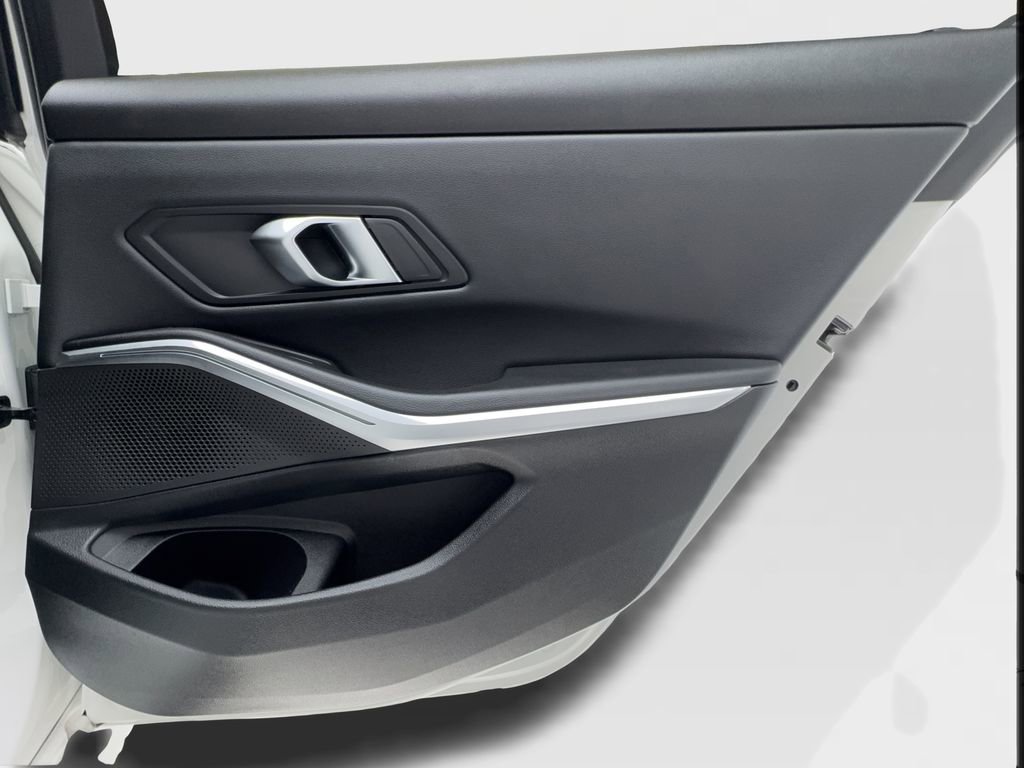 Used 2025 BMW M340i w/ Shadowloine Package image 28