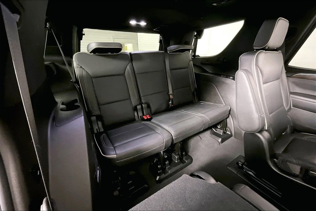 Used 2021 Chevrolet Tahoe Premier w/ Premium Package image 28