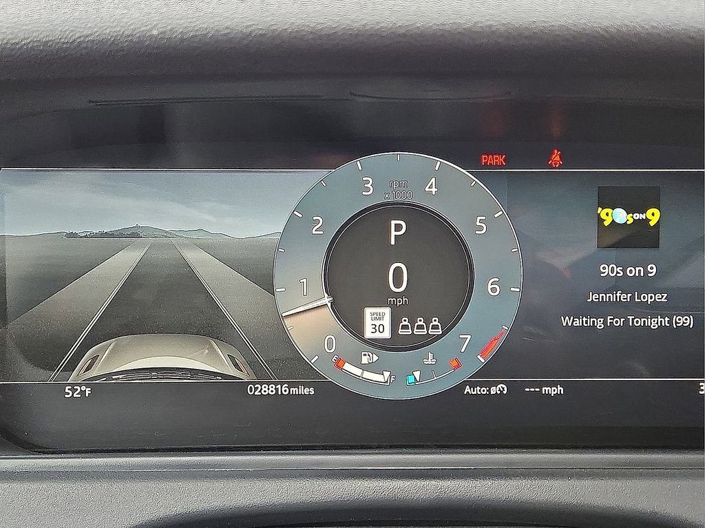 Used 2024 Land Rover Range Rover Velar S image 27