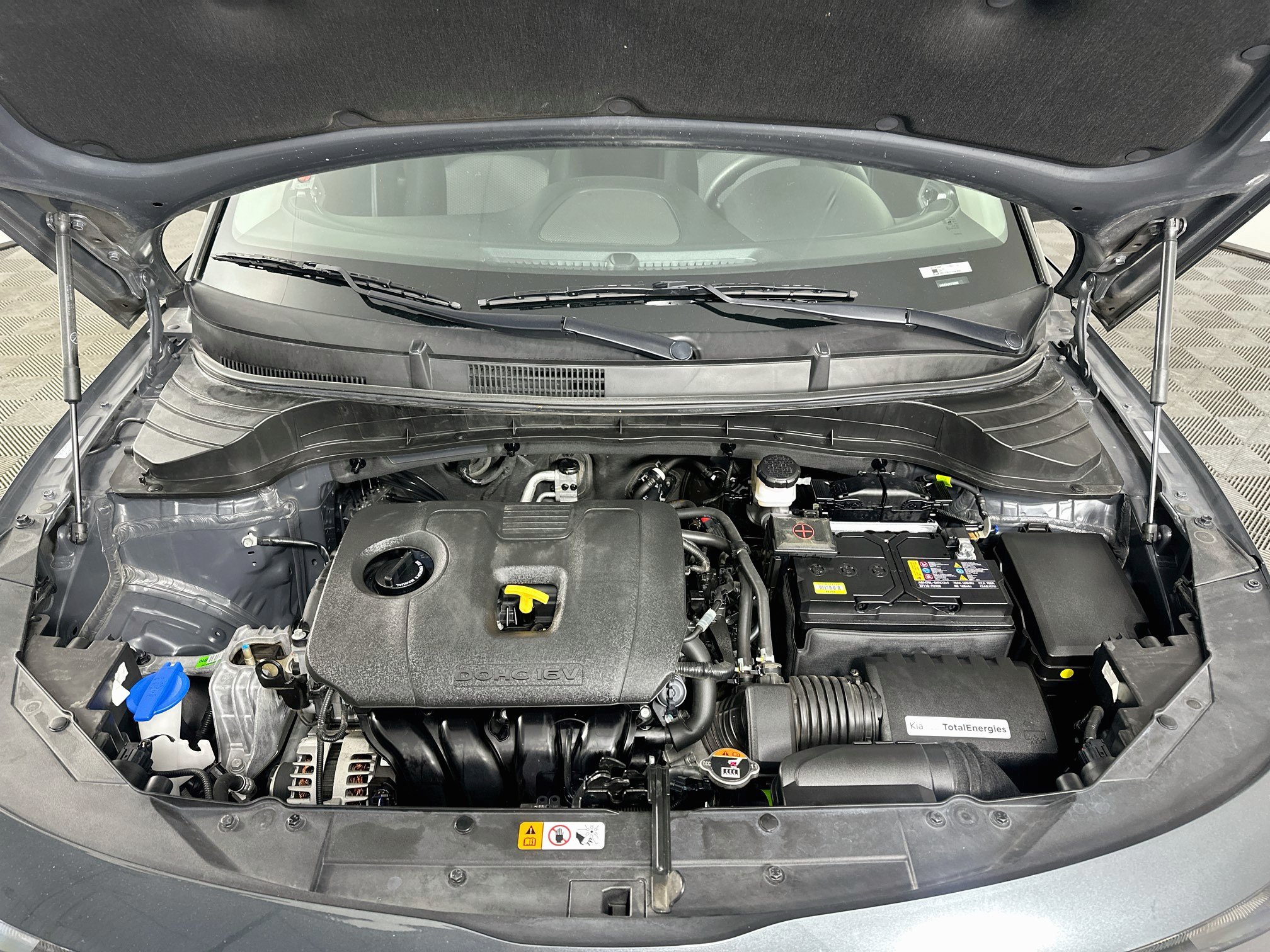 Used 2025 Kia Soul LX w/ LX Technology Package FWD image 33