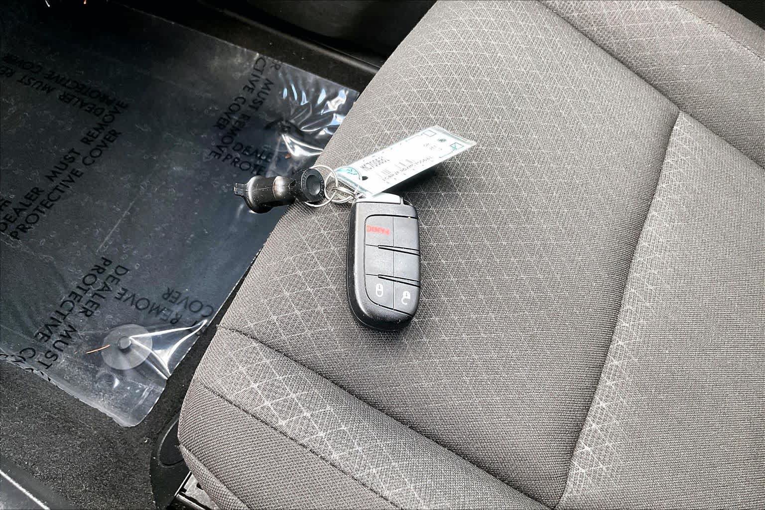 Used 2021 Jeep Grand Cherokee Laredo AWD/4WD image 14