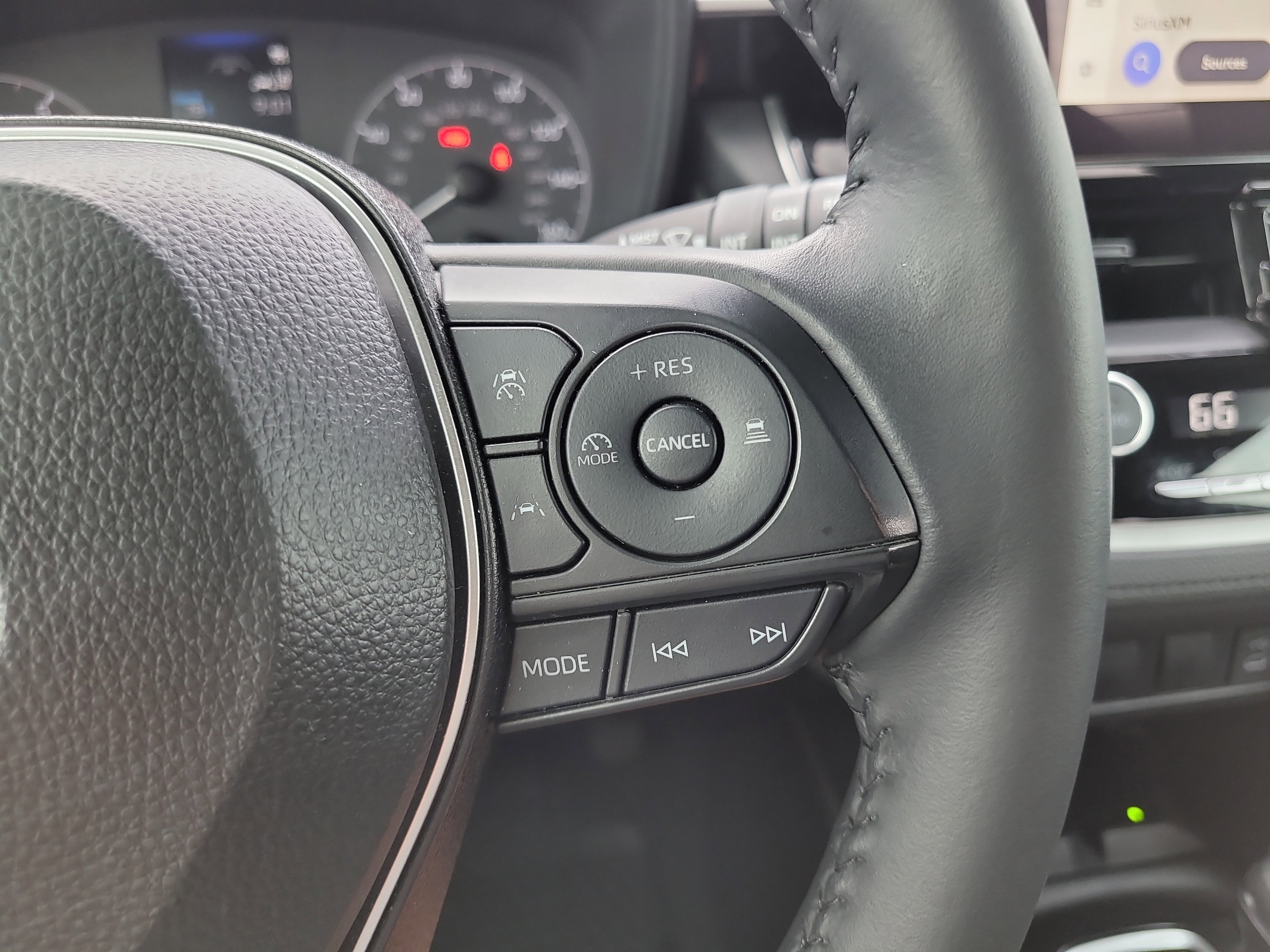 Certified 2024 Toyota Corolla Cross LE image 29