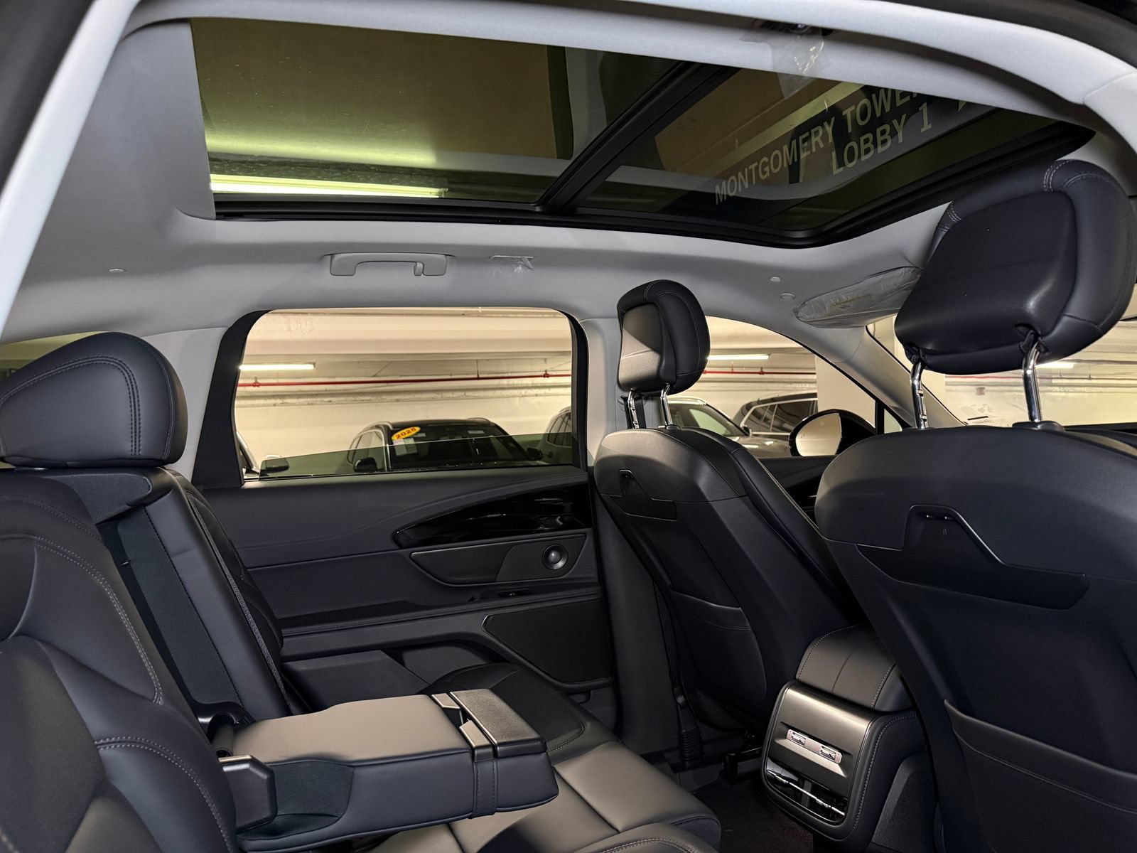 New 2026 Lincoln Nautilus Premier w/ Equipment Group 102A AWD/4WD image 8
