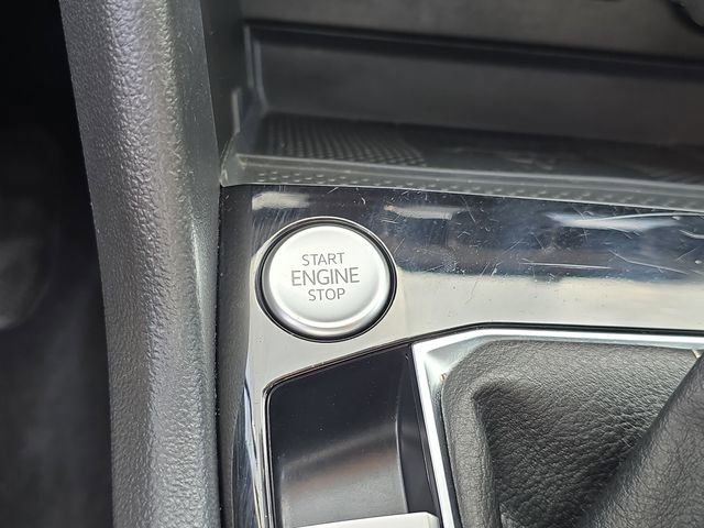 Used 2024 Volkswagen Taos SE image 28