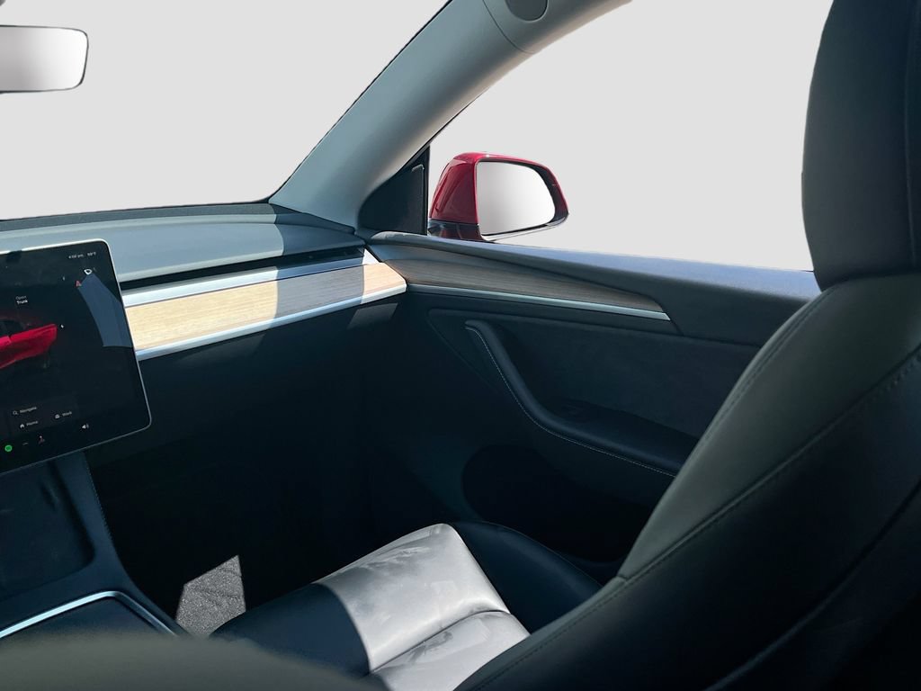 Used 2024 Tesla Model Y AWD image 22