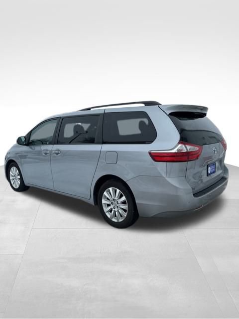 Used 2015 Toyota Sienna AWD image 4