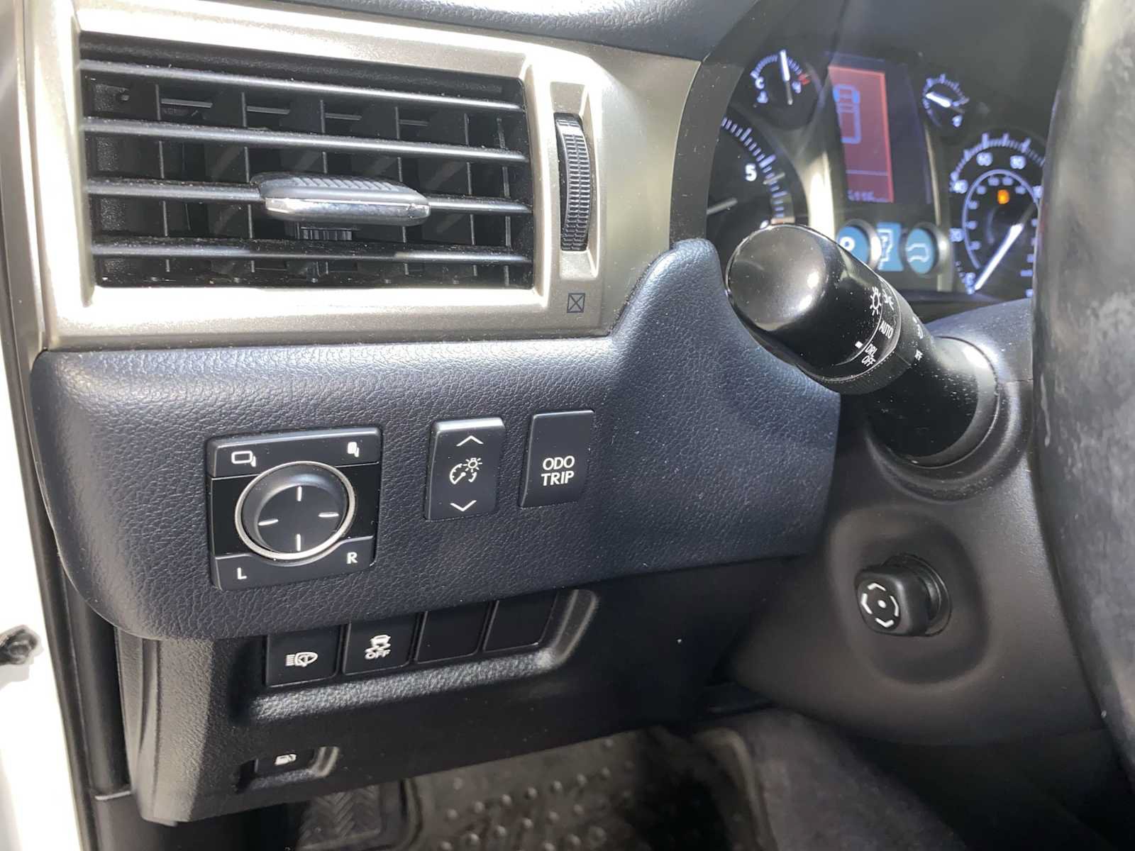 Used 2017 Lexus GX 460 Premium w/ Premium Package AWD/4WD image 24