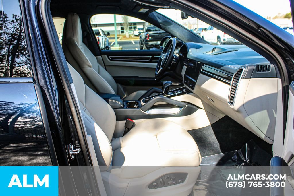 Used 2023 Porsche Cayenne Turbo image 20