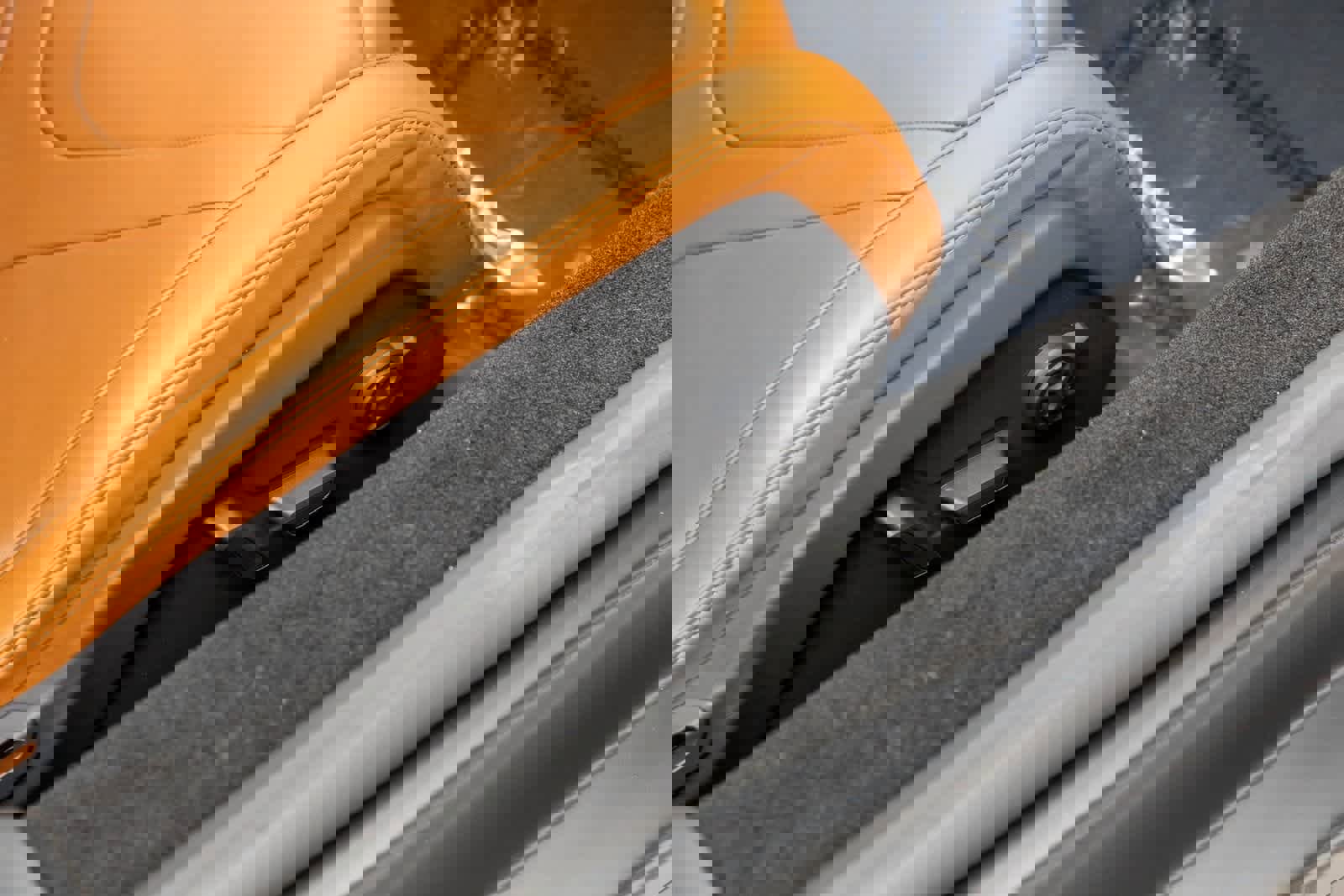 Used 2024 Lamborghini Revuelto image 36