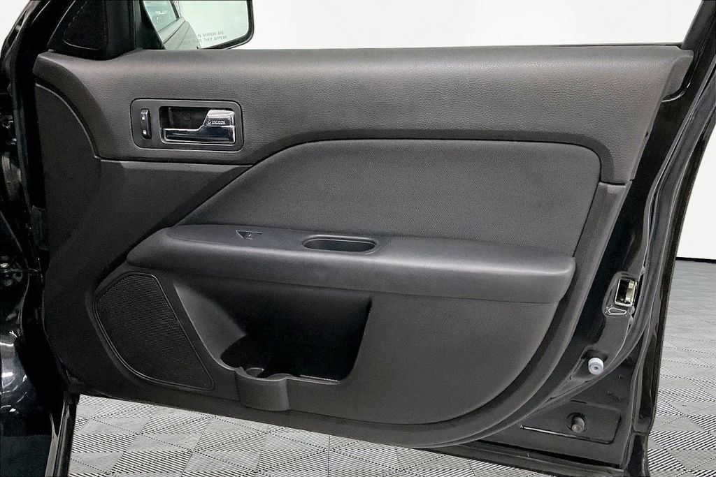 Used 2010 Ford Fusion SE image 29