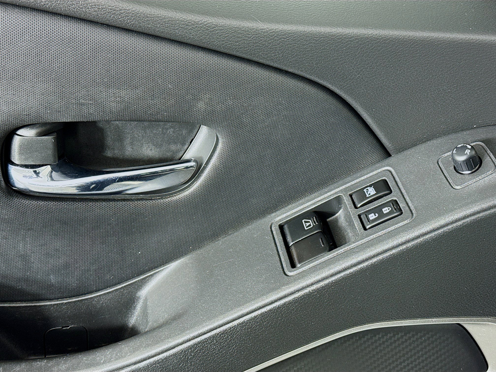 Used 2023 Nissan Frontier SV w/ SV Convenience Package image 23