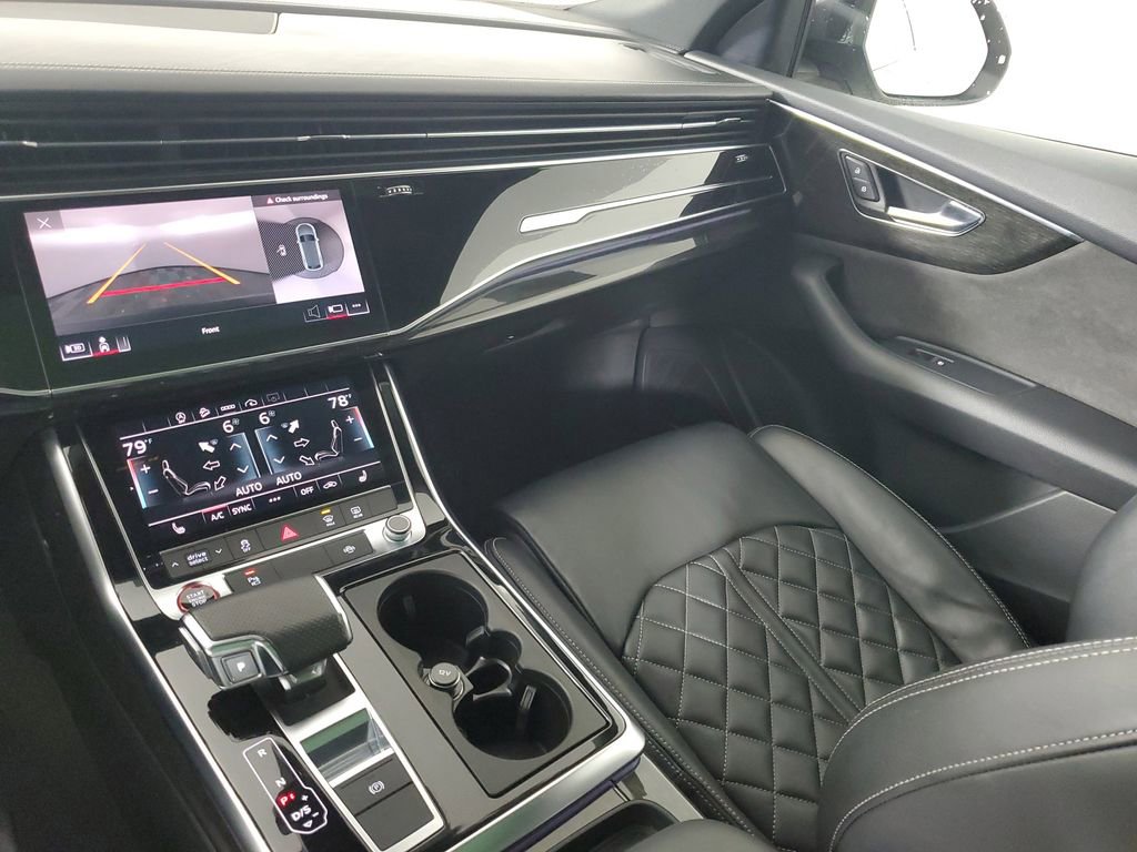 Used 2022 Audi SQ8 Premium Plus w/ Black Optic Package image 16