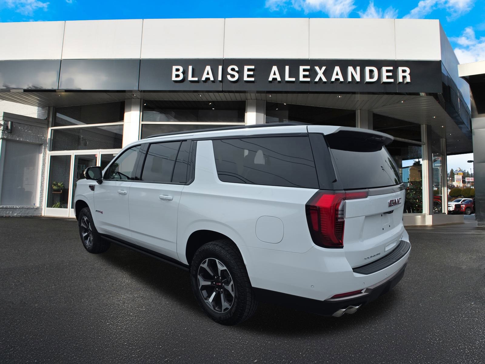 New 2025 GMC Yukon XL AT4 Ultimate image 6