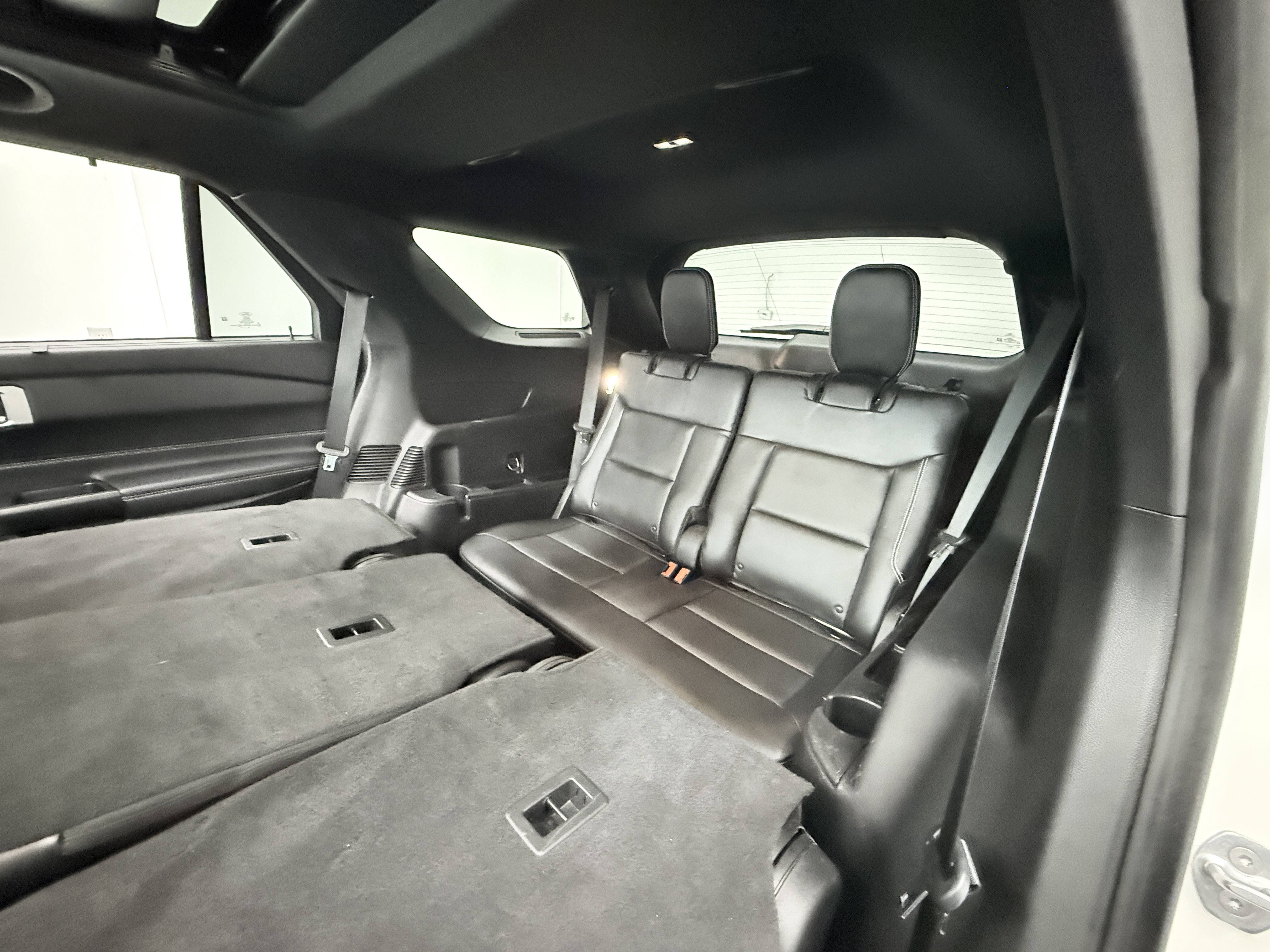 Used 2020 Ford Explorer ST w/ ST Street Pack image 22