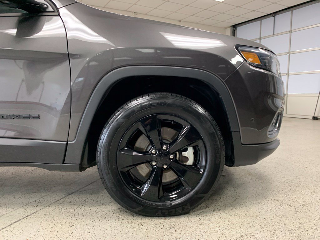 Certified 2023 Jeep Cherokee Altitude Lux w/ Lux Elite Package AWD/4WD image 8