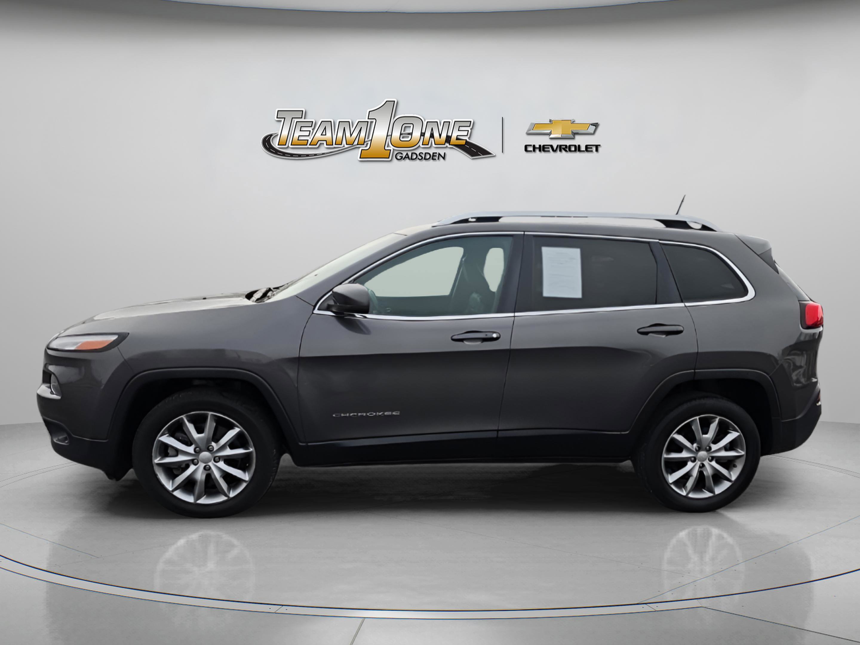 Used 2018 Jeep Cherokee Limited image 5