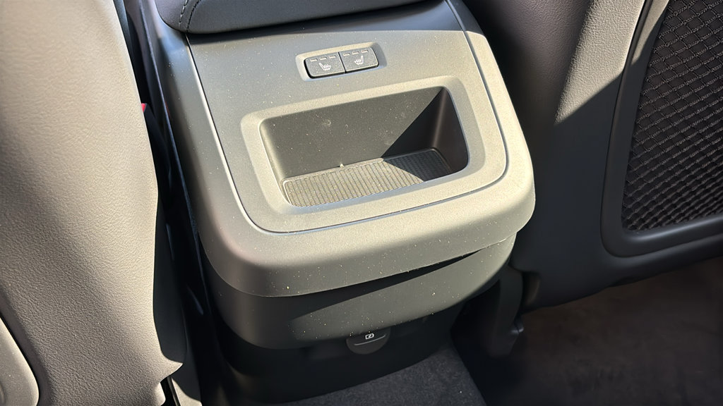 New 2026 Volvo XC60 B5 Plus w/ Climate Package AWD/4WD image 9