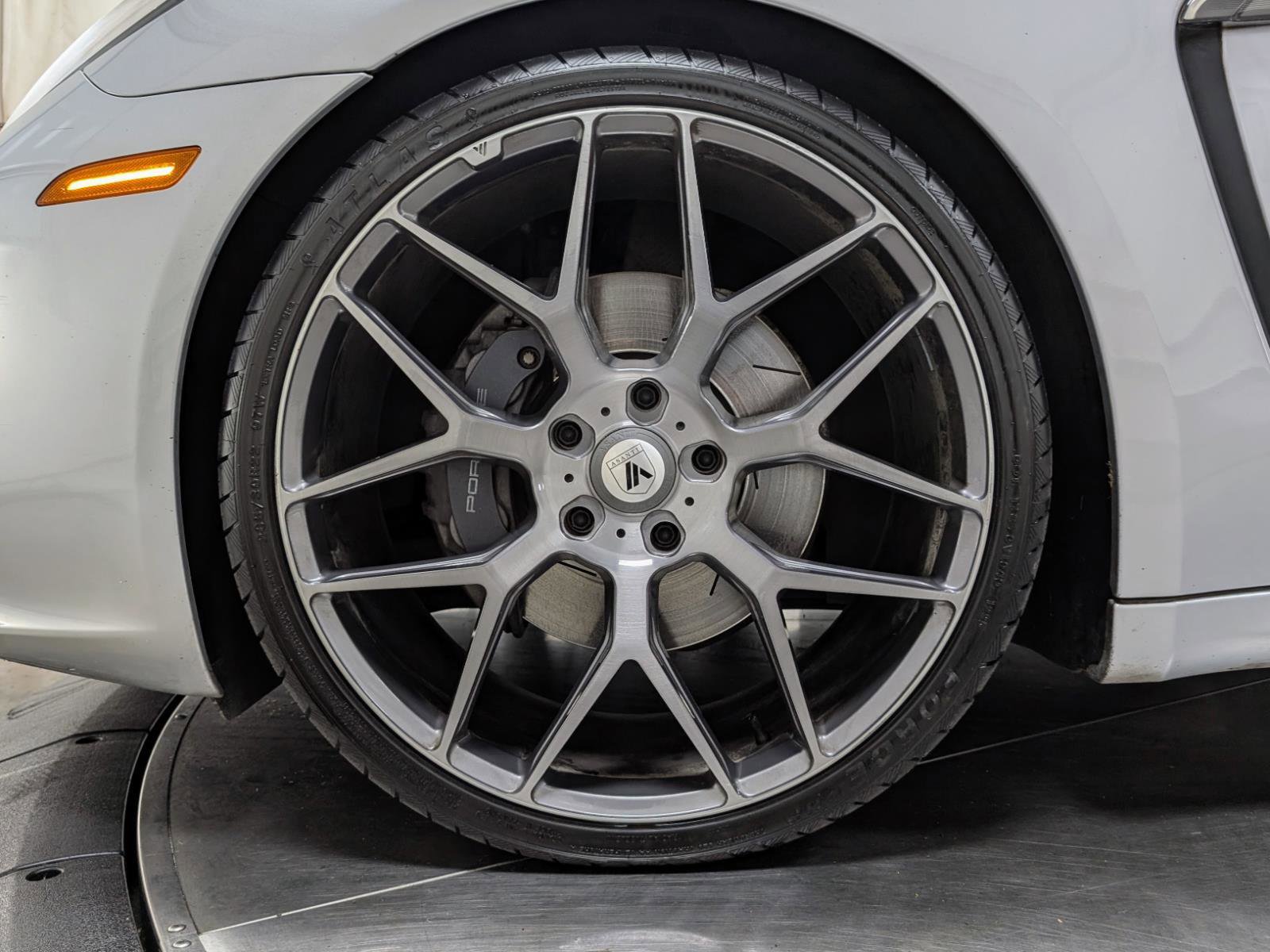 Used 2014 Porsche Panamera 4 image 13